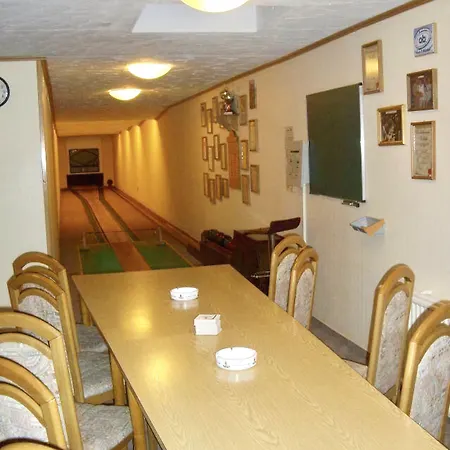 Haus Wiesengrund 4* הלנברג