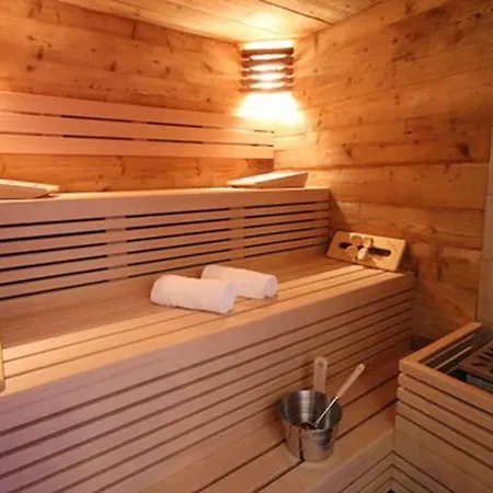 Otel Haus Wiesengrund 4*