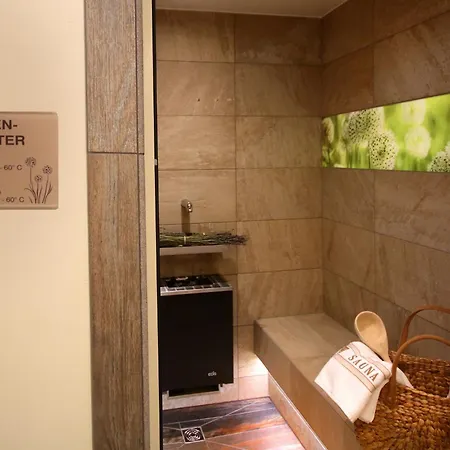 Haus Wiesengrund فندق هالنغبرغ