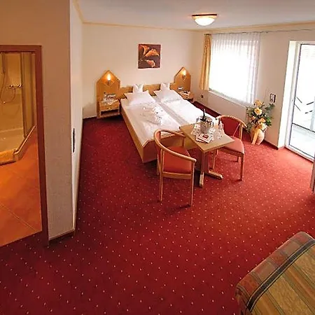 Haus Wiesengrund Hotel 4*