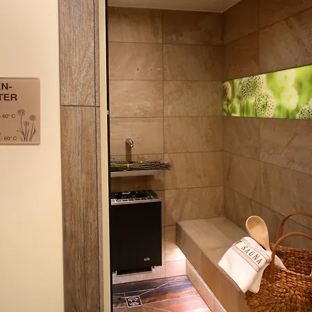 Hotel Haus Wiesengrund 4*